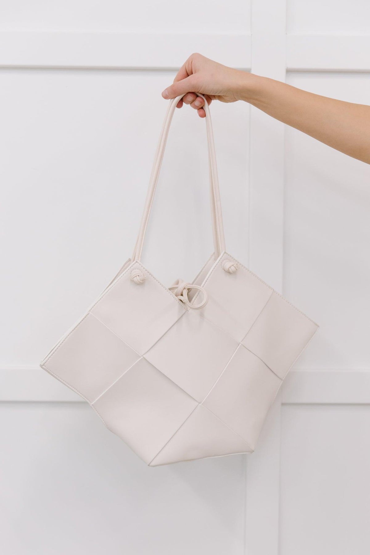 Hazel Blues® | Woven Tote in White - Hazel Blues®