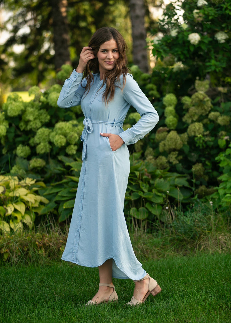 long sleeve spring dresses Radiana White Knit Maxi Dress Women's Slim Fit Scoop Neck Bodycon Pencil Elegant Fall Vacation Long Tight Fitted Gown,S Womens Long Sleeve Elegant Versatile Commuter Waist Flared Sleeve Spring/Autumn Dress Mint Green Elegant Long Sleeve Woven Fabric A Line Non Long Sleeve Dresses: Flowy Dresses