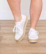 Hazel Blues® |  Yaras Sneakers in White