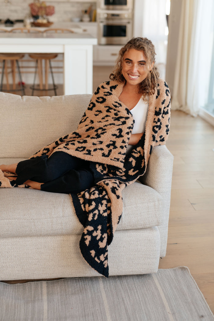 Hazel Blues® |  Ari Blanket Single Cuddle Size in Animal Print