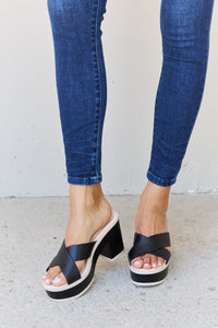 Hazel Blues® |  Weeboo Cherish The Moments Contrast Platform Sandals in Black