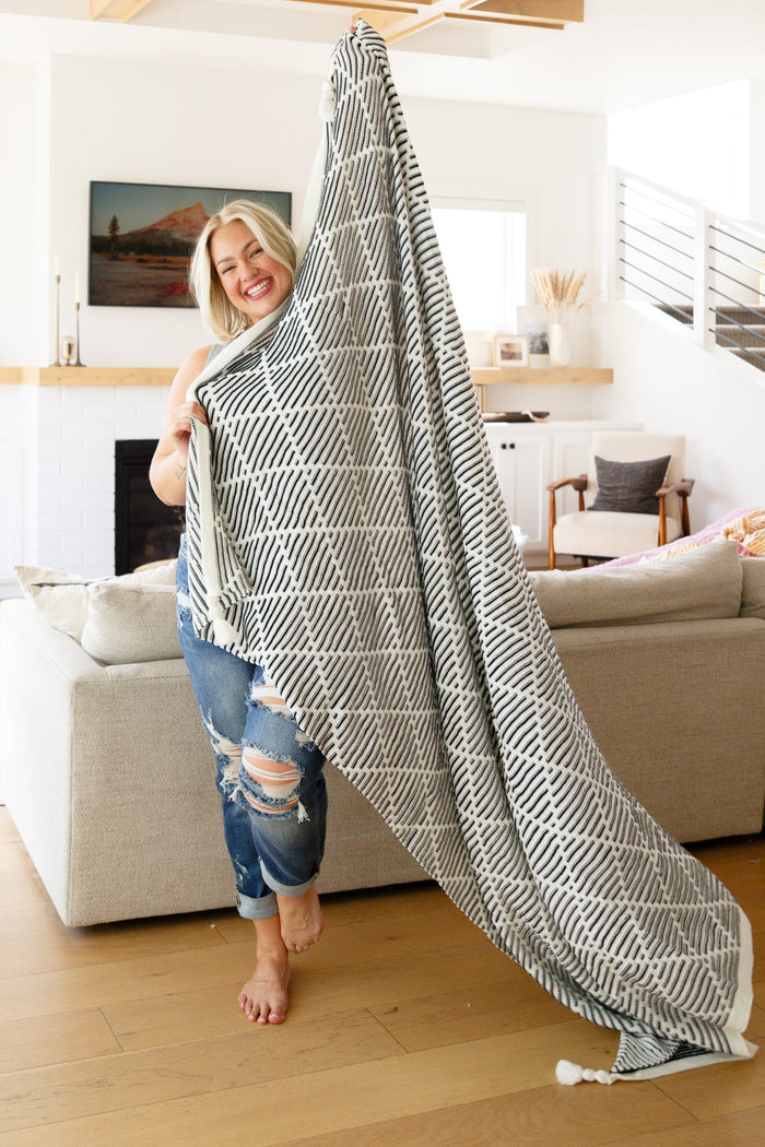 Hazel Blues® |  Everett Blanket Single Cuddle Size in Black & White