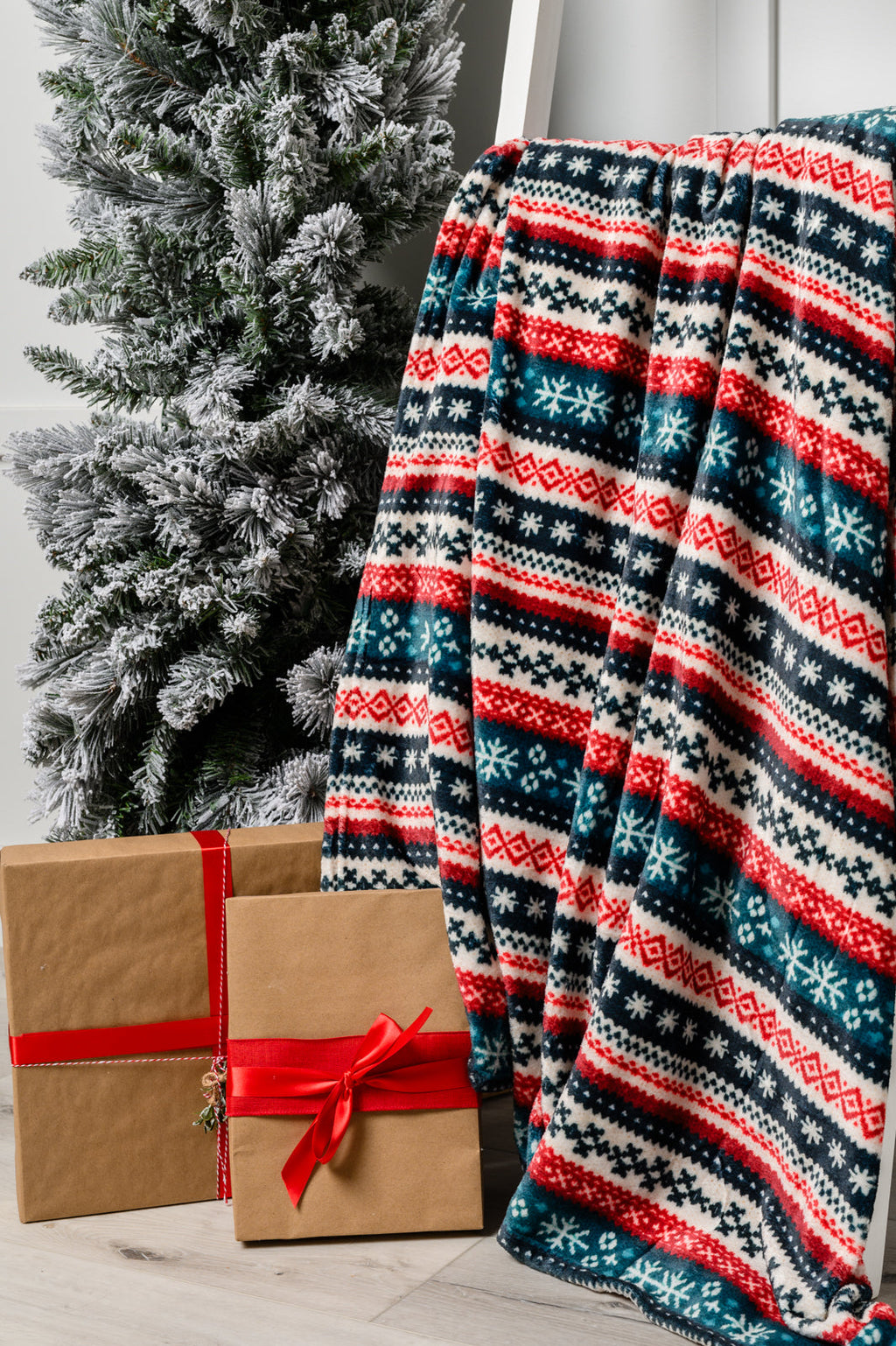 Hazel Blues® |  Holiday Fleece Blanket in Sweater Knit