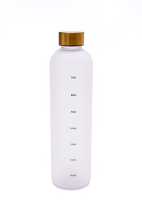 Hazel Blues® |  Sippin' Pretty 32 oz Translucent Water Bottle in White & Gold