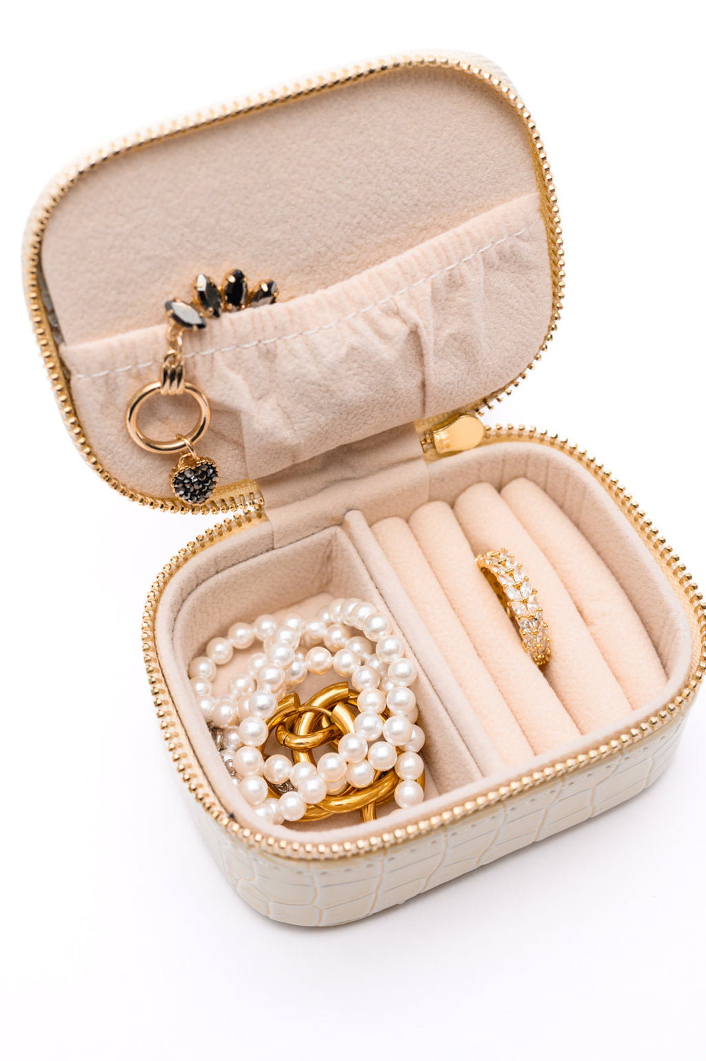 Hazel Blues® |  Travel Jewelry Case in Cream Snakeskin